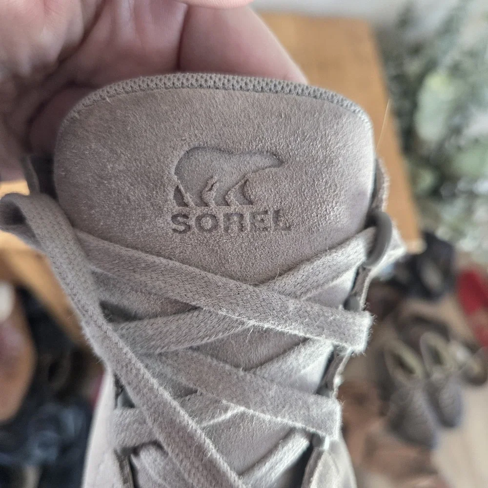 Sorel Women's 8.5 Boots‎ Hidden Wedge Suede Grey Waterproof Out N About